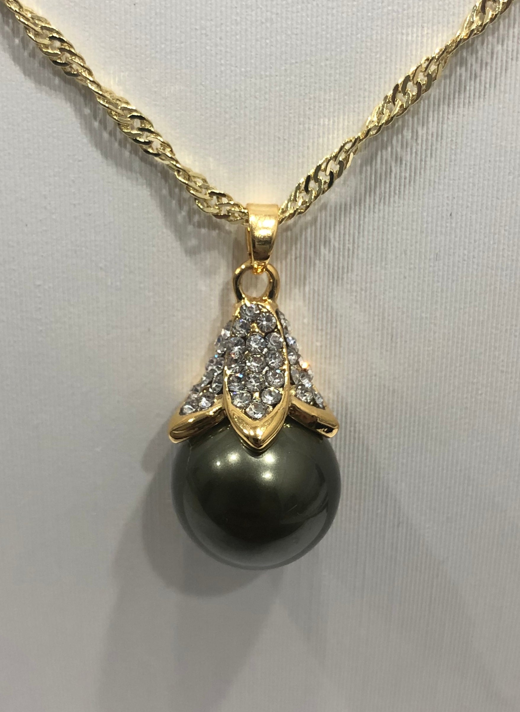 18ct Gold Plated Faux Pearl Pendant - 02