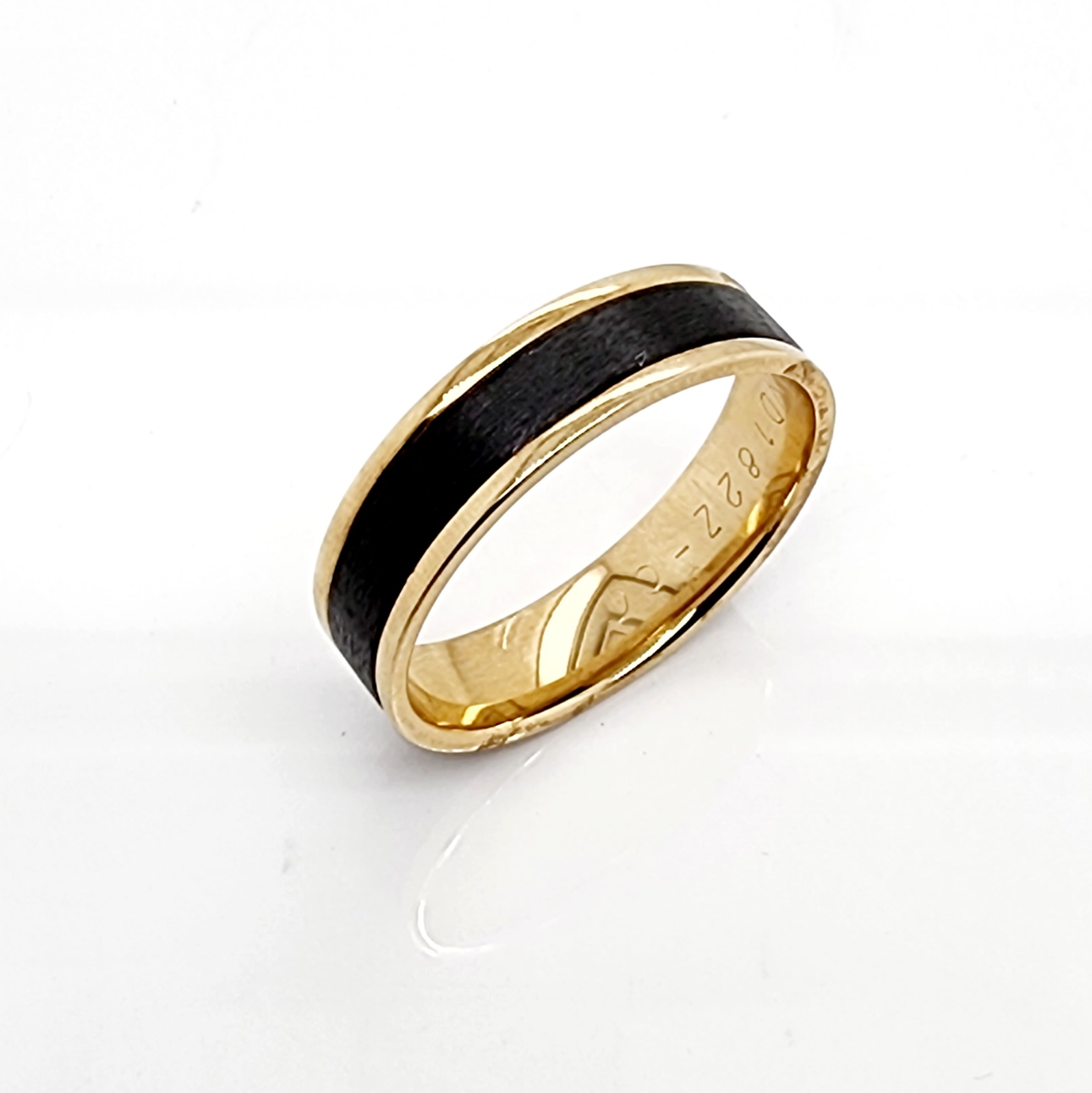 9ct Yellow Gold 6mm Wide Band with Black Zirconium Centre Inlay