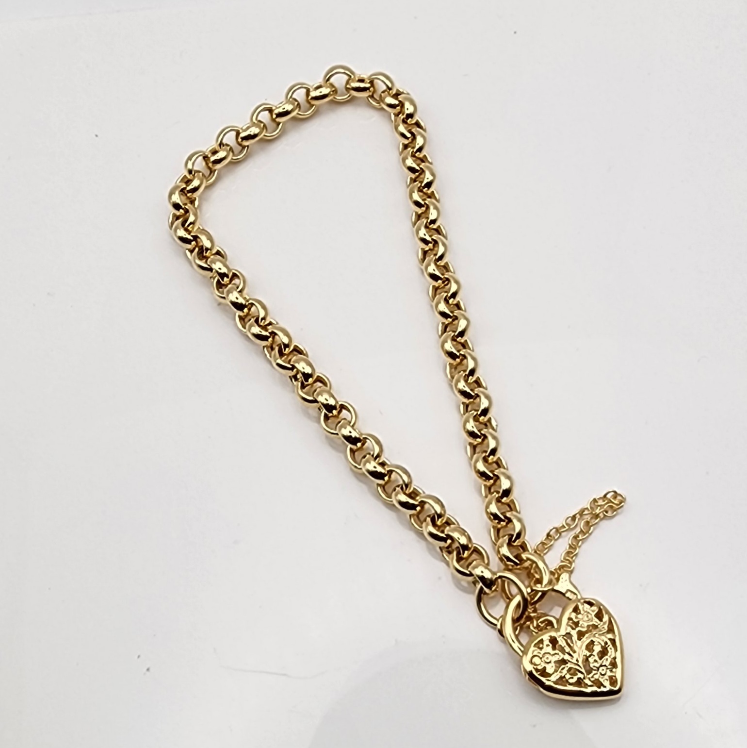 Heart Filigree Padlock Belcher Bracelet in 9ct Yellow Gold