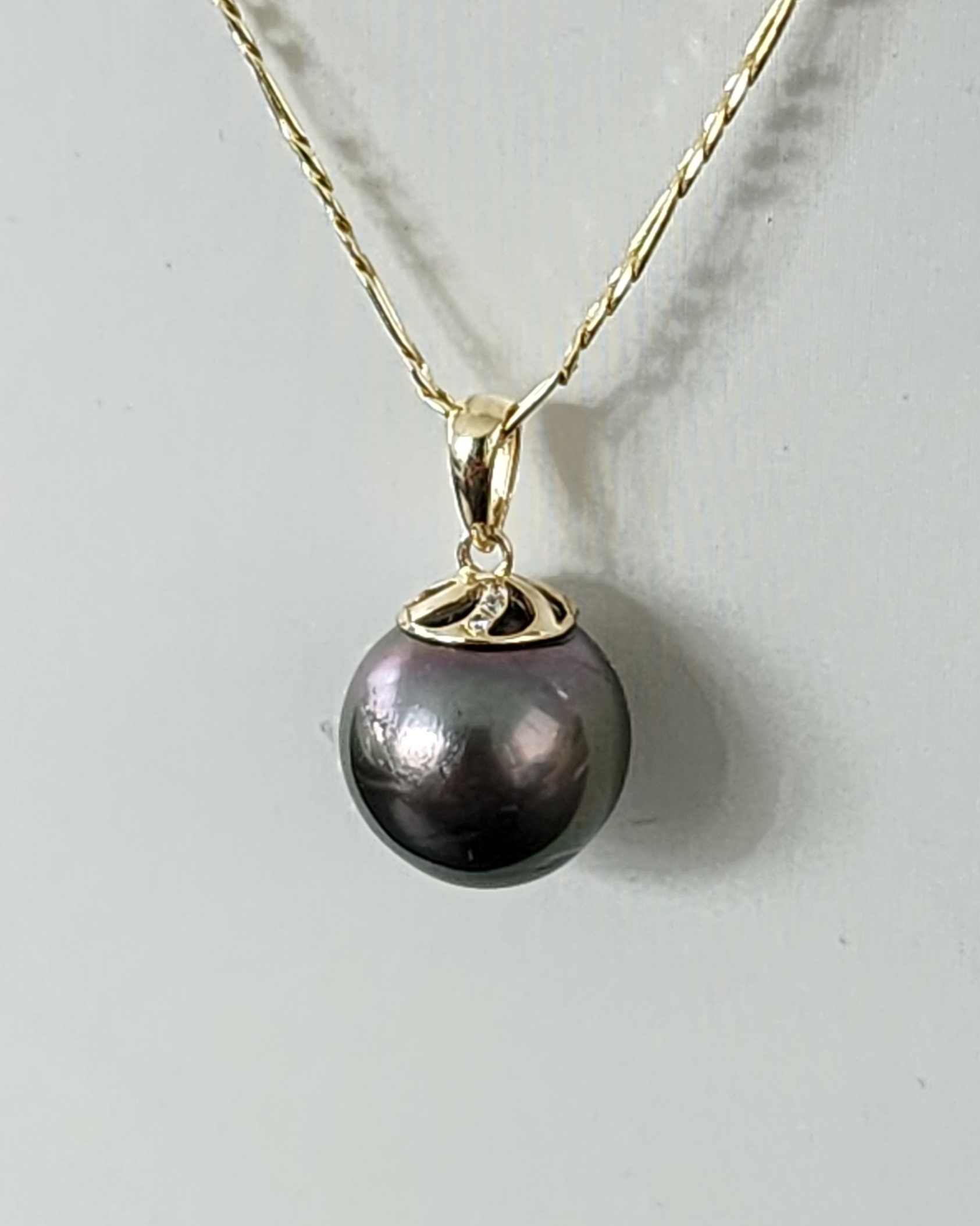 9ct Yellow Gold 12.0-12.5mm Round Tahitian Black Pearl Diamond Set Pendant Gold Pearl Jewellery, Pearl Jewellery 