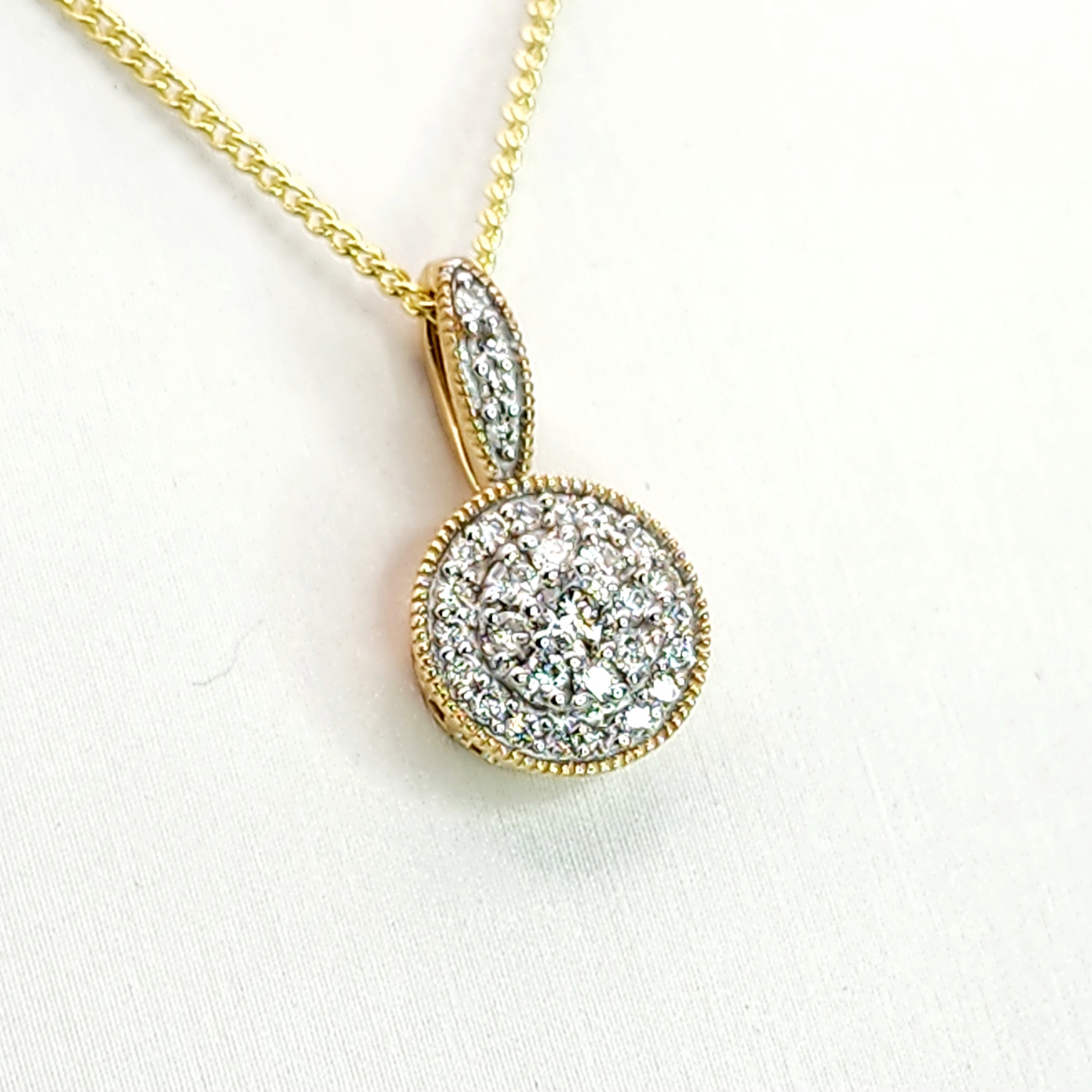 10ct Yellow Gold 0.25ct TDW Diamond Cluster Pendant