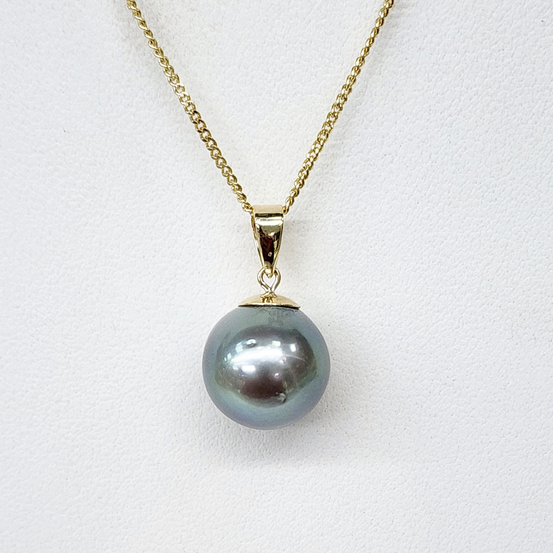 9ct Yellow Gold 12-12.5mm Round Tahitian Pearl Pendant  